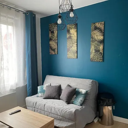 Au Repos De La Croix Rouge - Studios Et Apt Tout Equipes - Proche Gare Châtellerault Kamer foto