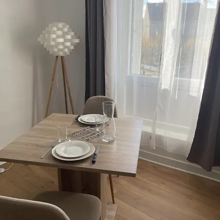 Au Repos De La Croix Rouge - Studios Et Apt Tout Equipes - Proche Gare Châtellerault Buitenkant foto