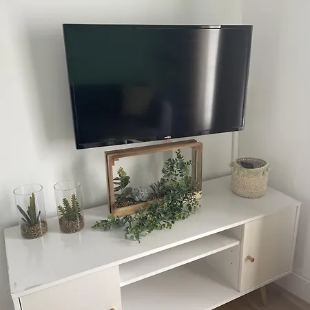 Au Repos De La Croix Rouge - Studios Et Apt Tout Equipes - Proche Gare Châtellerault Kamer foto
