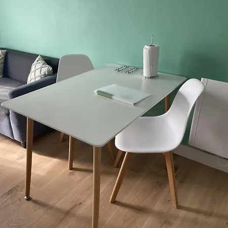 Au Repos De La Croix Rouge - Studios Et Apt Tout Equipes - Proche Gare Châtellerault Kamer foto
